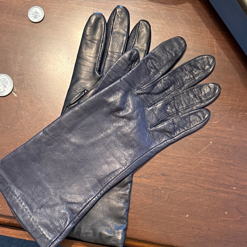 Aris Women's Navy Leather Gloves